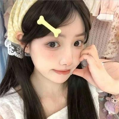 公寓里的两个女人
